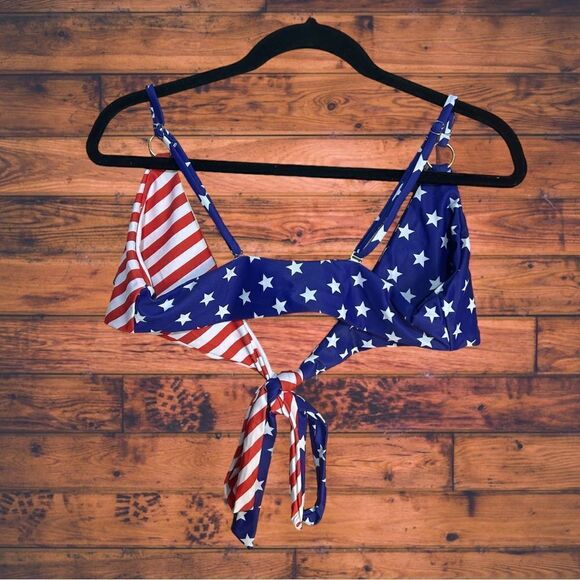 5 for $25🔥American Flag Tie Front Bikini Top Medium - Picture 2 of 4